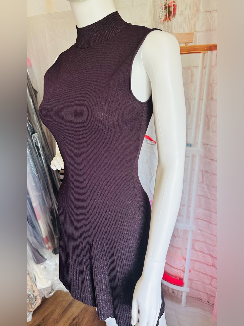Theory Plaited Sleeveless Ribbed Knit Mock-Neck Dress—Plum - Picture 5 of 8